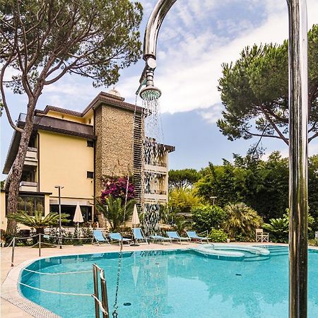 Hotel Nedy Marina di Massa Exterior photo
