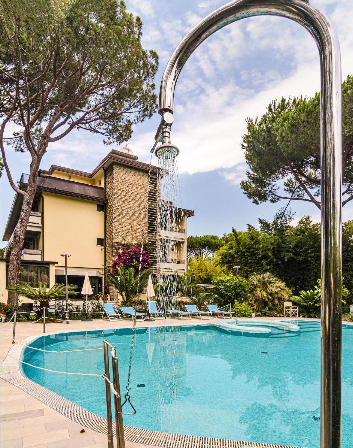 Hotel Nedy Marina di Massa Exterior photo