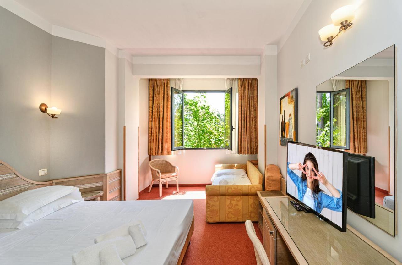 Hotel Nedy Marina di Massa Exterior photo