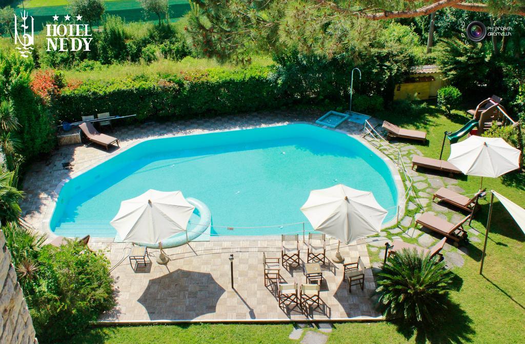 Hotel Nedy Marina di Massa Exterior photo